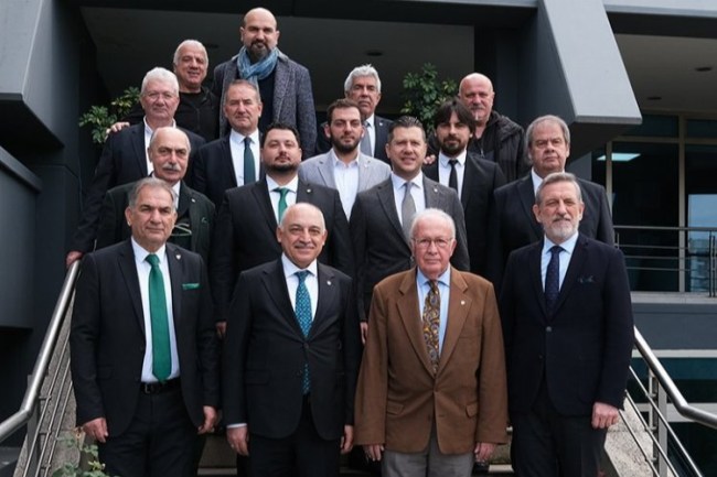 Mehmet Büyükekşi ve İbrahim Burkay'dan Bursaspor'a ziyaret