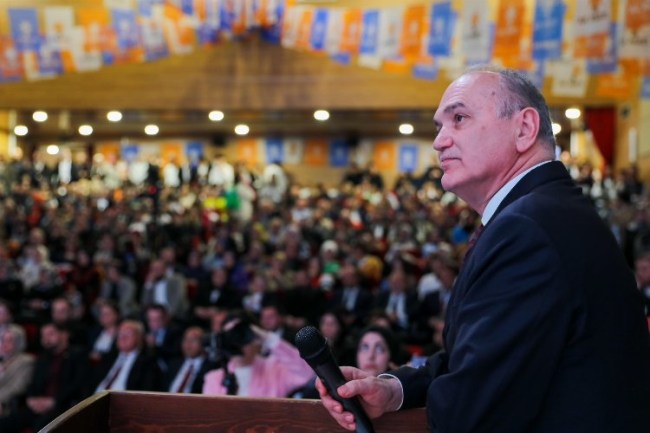 Düzce'de Faruk Özlü'den 100 proje tanıtımı