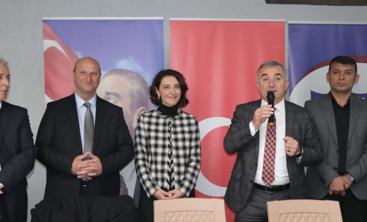 CHP meclis listesinden istifa eden Turhan’dan Sesli için gövde gösterisi