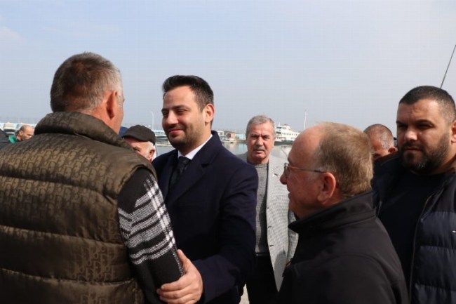 AK Partili Dinçer'den Güzelyalı Su Ürünleri'ne ziyaret