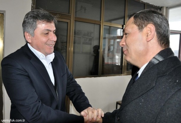 HİZMETİN PARTİSİ OLMAZ!..