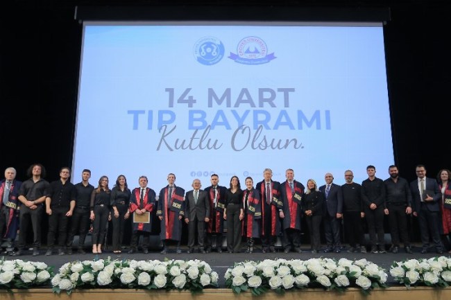 Doktor Başkandan Tıp Bayramı'nda 1 milyon dolarlık müjde