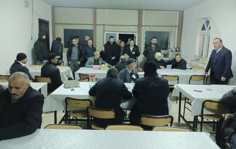 YRP İl Genel Meclis üyesi adayı Yüksel Erol dur durak bilmiyor