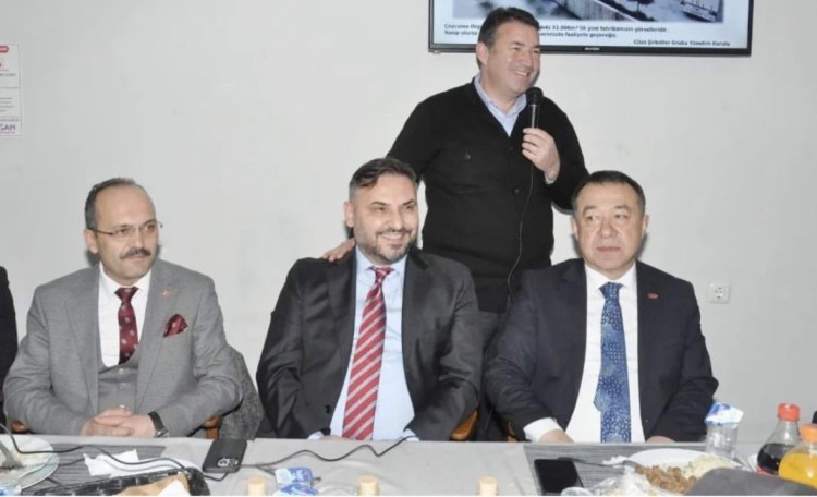 Nejdet Tıskaoğlu Devrek’te iftar programına katıldı