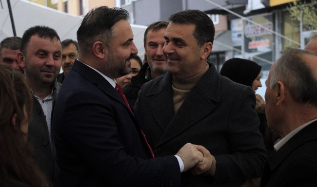 Nejdet Tıskaoğlu Sezgin Özdemir ile birlikte Bakacakkadı’da