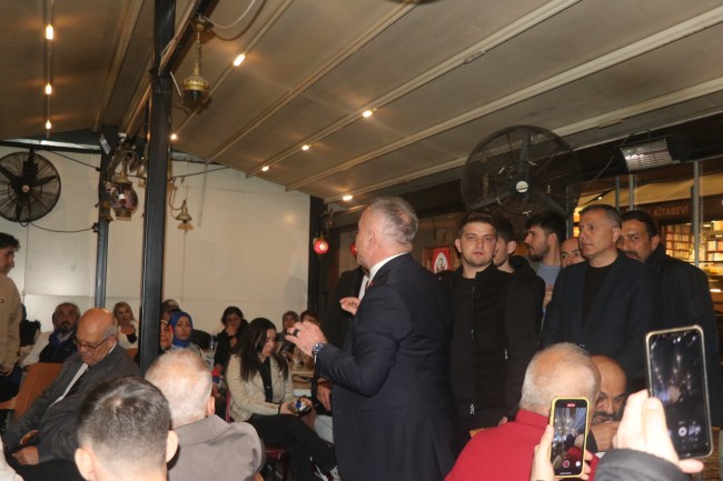 Murat Sesli'nin seçim bürosu dolup taşıyor