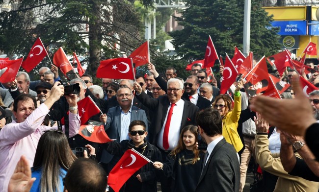 Başkan Posbıyık'tan zafer yürüyüşü