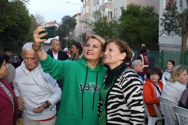 Şirintepelilerden Hürriyet'e sevgi seli