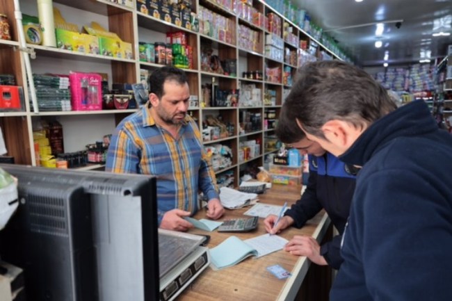 Başkan Arı'nın ilk talimatı arapça tabelaların kaldırılması oldu