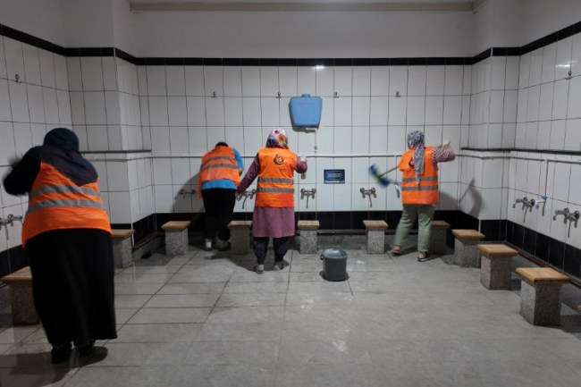 Çayırova'daki ibadethanelerde bayram hazırlığı