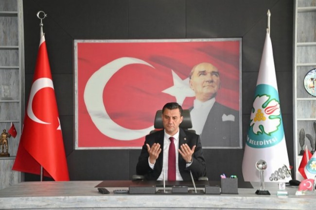 Başkan Zeyrek'ten Kadir Gecesi mesajı