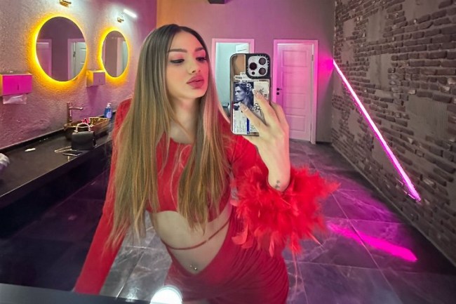 Nevide Çiçek Ankara gecelerinde