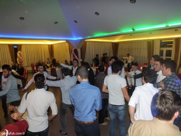 ZES'İN GECESİNE VURAL DAMGASI