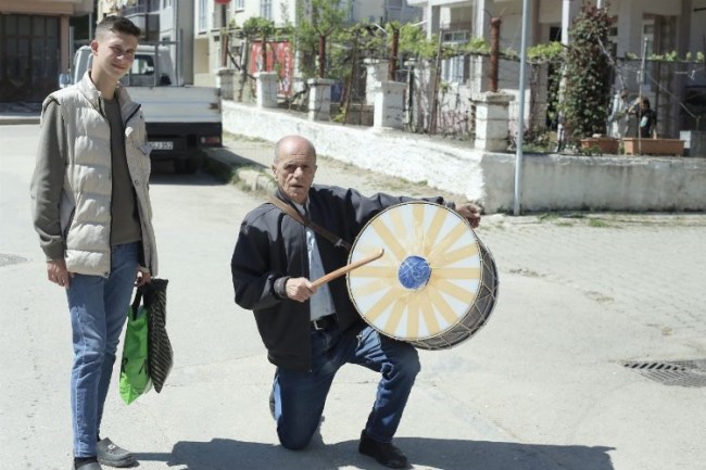 Bursa Yenişehir'de davulcular ilgiden memnun