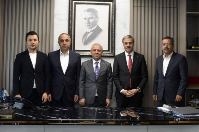 "Eser ve projelerimizle şehrimizin hizmetinde olacağız"