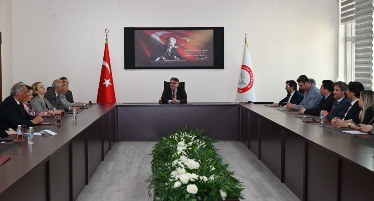 Rektör Özölçer’den teşekkür belgesi