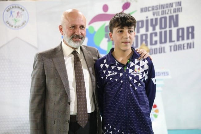 Başkan Çolakbayrakdar: "Dünya şampiyonluklarına yelken açıyoruz"