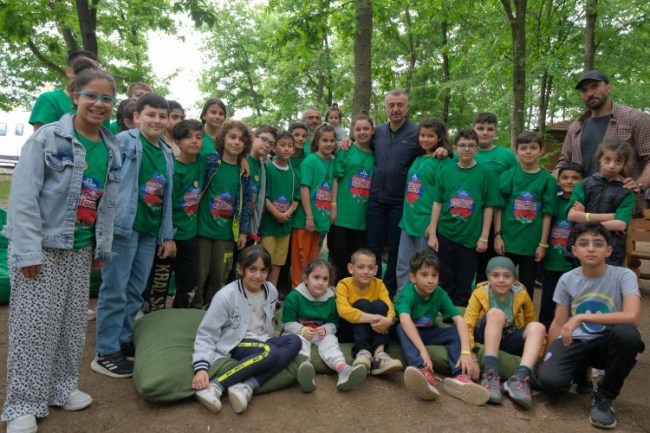 Minik dostlarından Başkan'a; ‘'Teşekkürler Tahir amca''