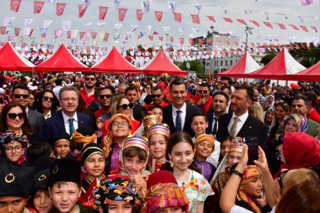 Manisa'da 23 Nisan Coşkusu