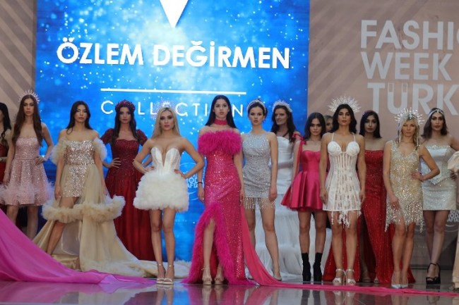 Özlem Değirmen'den Fashion Week Türkiye'ye damga