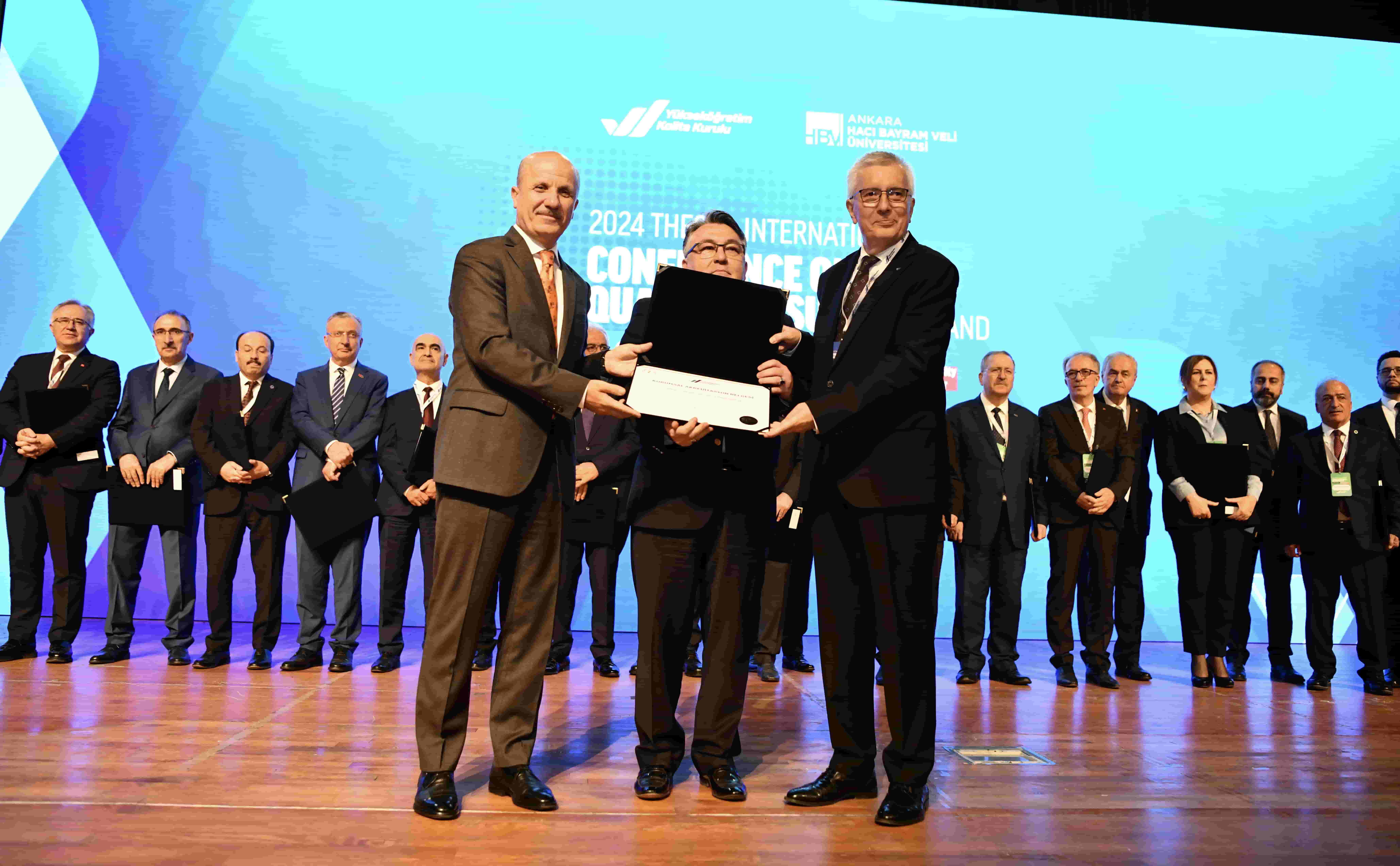 Yükseköğretim Kalite Kurulu Tarafından Düzenlenen Konferans’ta ZBEÜ’ye Akreditasyon Belgesi Verildi