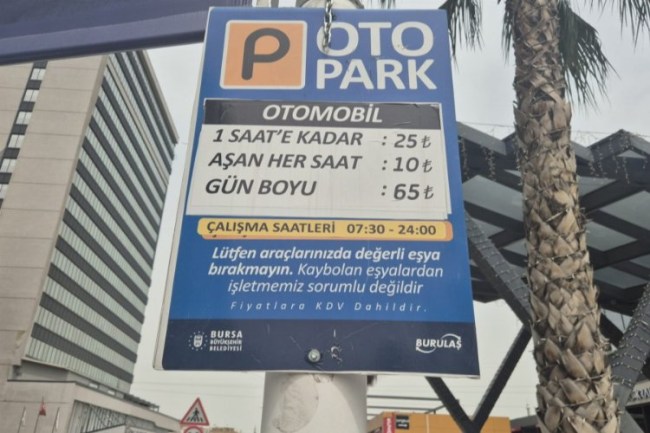 Bursa'da kamuya ait caddelerden alınan otopark ücreti kaldırılacak mı?