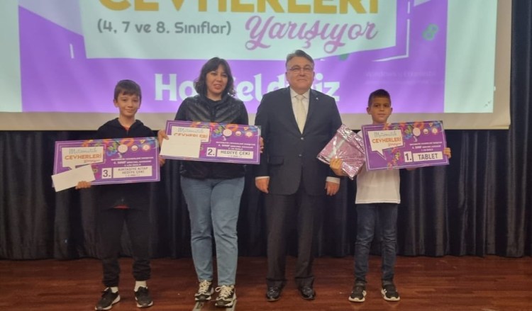 Rektör Özölçer “Matematik Cevherleri”ne Ödüllerini Takdim Etti