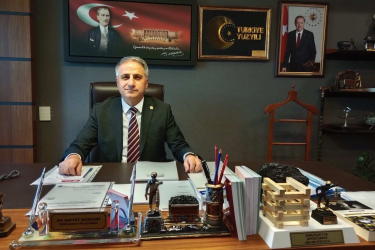 Milletvekili Bozkurt 1 Mayıs İşçi Bayramını kutladı