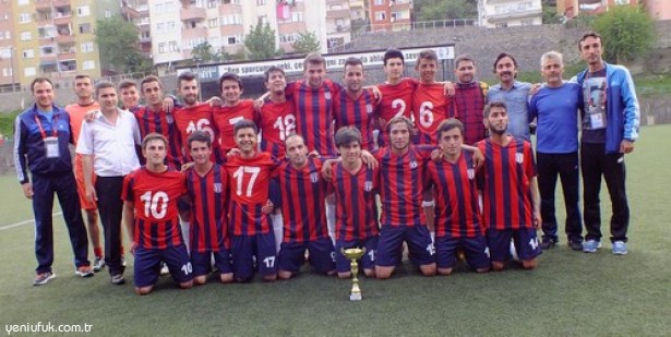 BABASI ONUNLA GURUR DUYARDI..