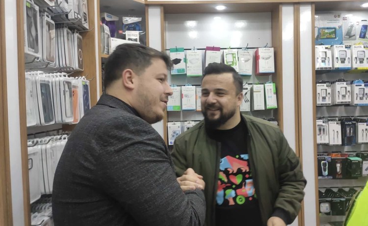 Karaarslan, 1 Mayıs’ta esnafı yalnız bırakmadı