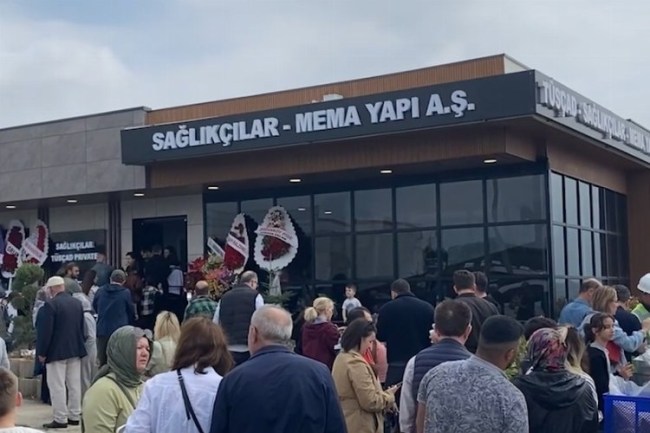 Bursa'da örnek daire izdihamı