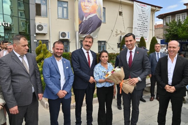 Başkan Zeyrek: "31 Mart'ta parti bitti, bembeyaz bir sayfa başladı."