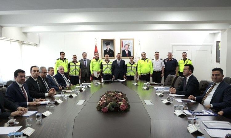 Başarılı personeller ödüllendirildi