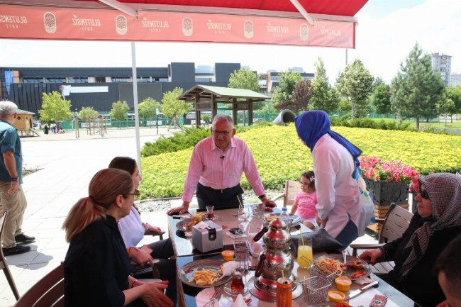 Büyükşehir'in Glütensiz Kafe'si 100 bini aşkın kişiye hizmet verdi