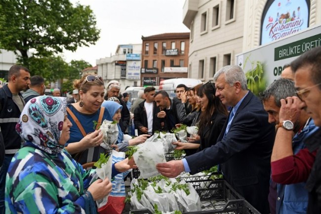 Bursa Osmangazi'de 'Ata' fidelerine yoğun ilgi