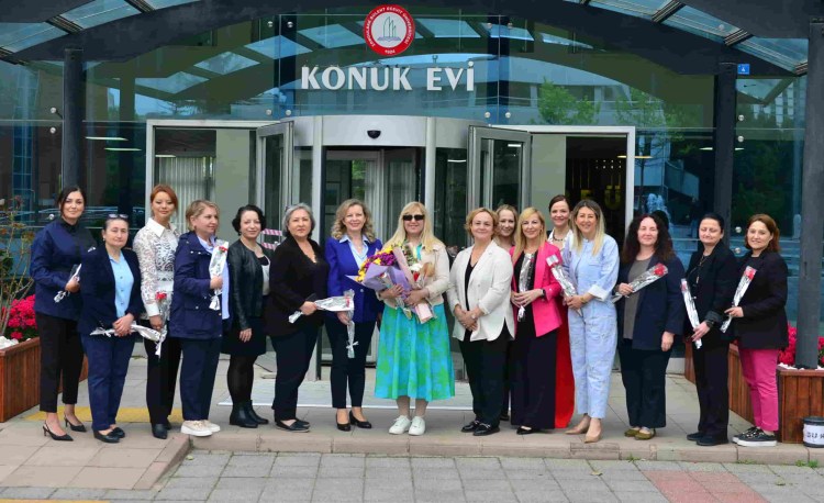 ZBEÜ’de Anneler Günü kutlandı