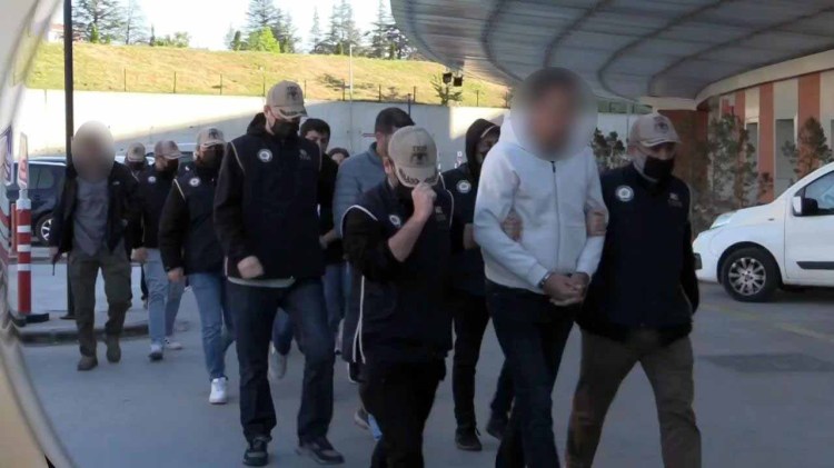 Zonguldak'ta FETÖ'yü kıstırdılar