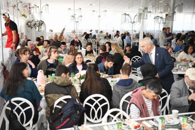 Keşan'da engelliler kahvaltıda buluştu