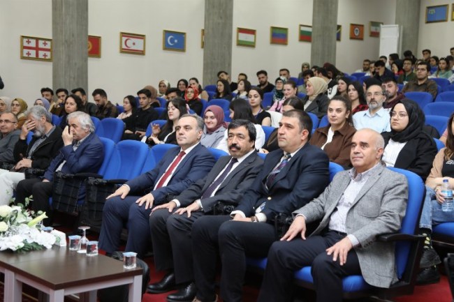 ERÜ'de "Uluslararası Medeniyet Krizinde Aile ve Gençlik" konulu konferans