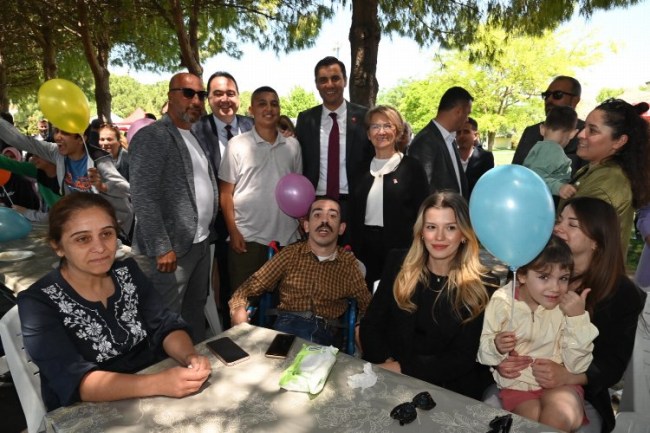 Başkan Zeyrek, ‘Engelsiz kardeşlerimin dertlerine çözüm olmak istiyorum'