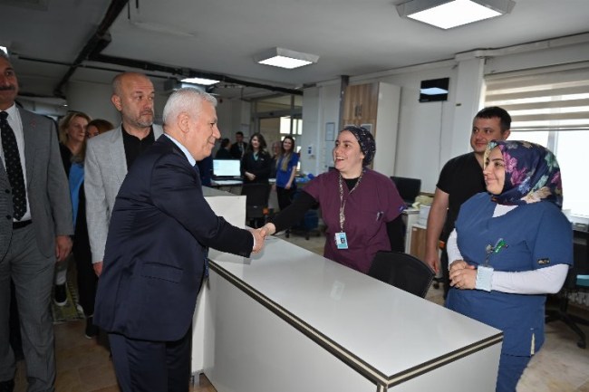 Başkan Bozbey'den hastane ziyareti