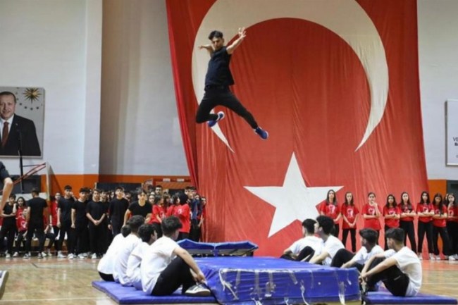 Bursa İnegöl'de 19 Mayıs coşkuyla kutlandı