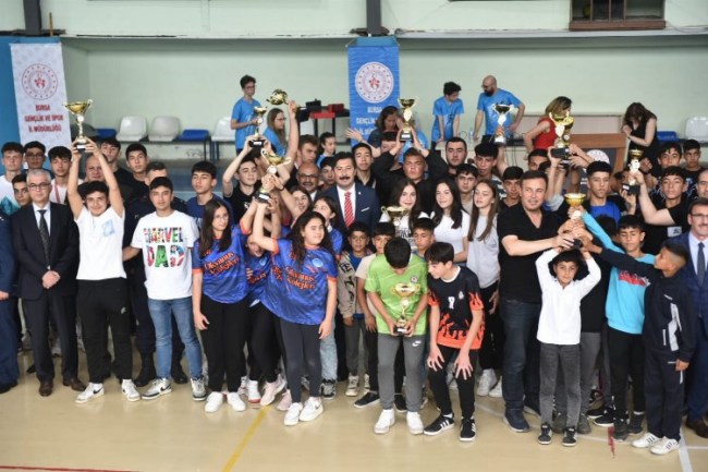 Yenişehir'de 19 Mayıs coşkuyla kutlandı