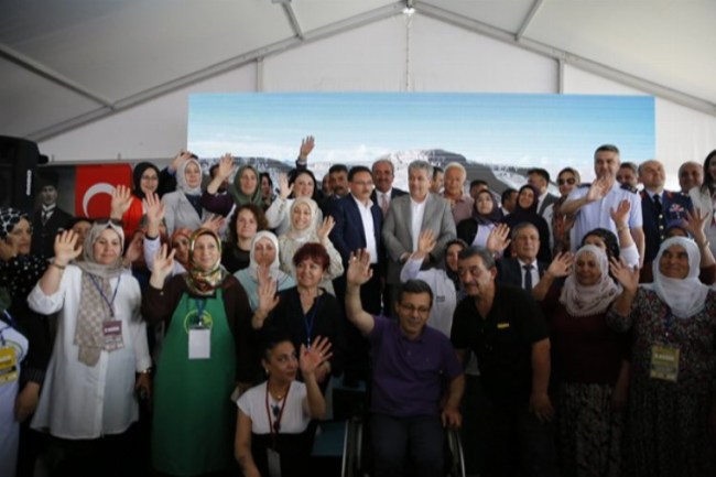 Vali Çiçek: "Kadın kooperatifleri büyük bir başarı hikayesi"