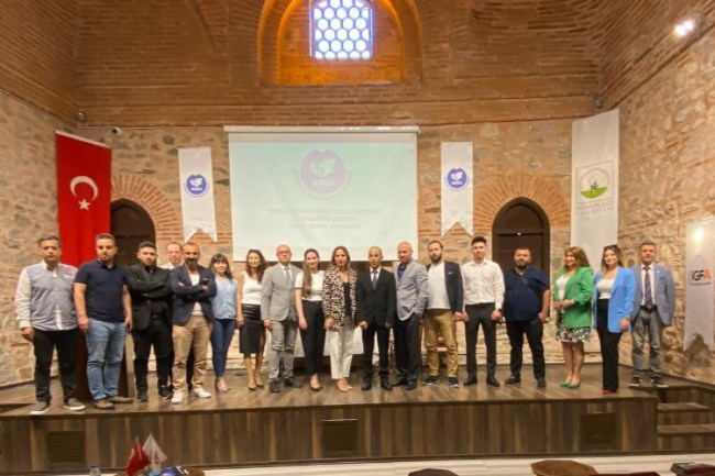 Bursa İGD'de yeni dönem! Başkan Mesut Demir güven tazeledi