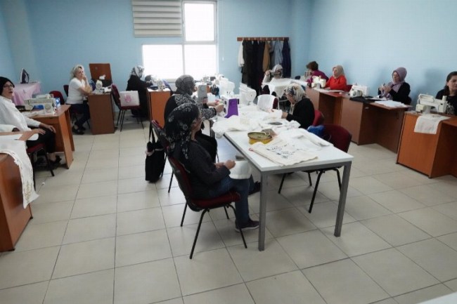 Osmanlı'nın ince sanatı maraş işi, MELMEK kurslarıyla yaşatılıyor