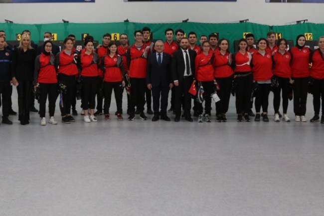 Büyükkılıç'dan Okçuluk Milli Takımı'na seçilen sporculara tebrik