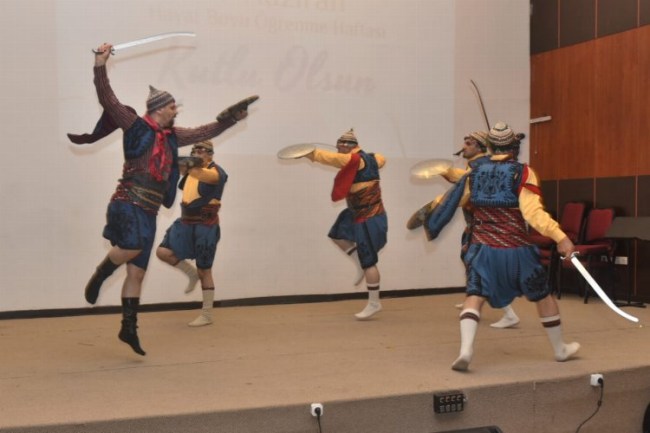 Yenişehir'de Hayat Boyu Öğrenme Haftası kutlandı