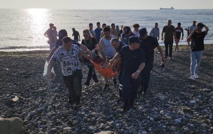 Serinlemek için suya giren üniversite öğrencisi boğuldu
