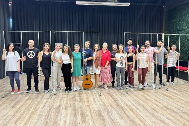 ‘Bizim Nazım' perdelerini açıyor